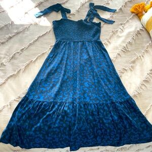 A new day smocked midi sundress ties at shoulder blue leopard size small